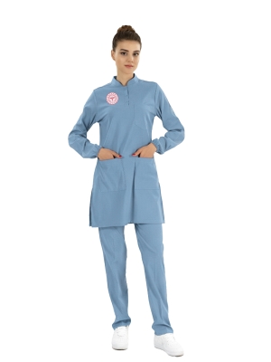 Alaskan Blue – Likra Damen Scrubs Set für Ärztinnen & Medizinerinnen (Ministeriumskonform)