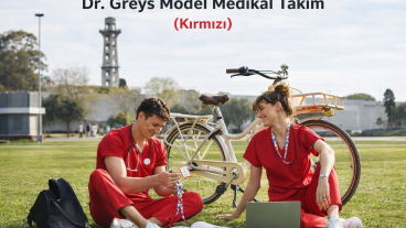 Kırmızı Dr. Greys Medikal Scrubs Takım: Enerji ve Gücün Profesyonel Rengi