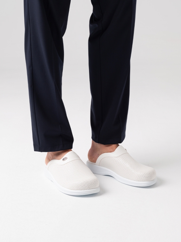 Beyaz Erkek Doktor Hemşire Medikal Klasik Delikli Sabo Terlik