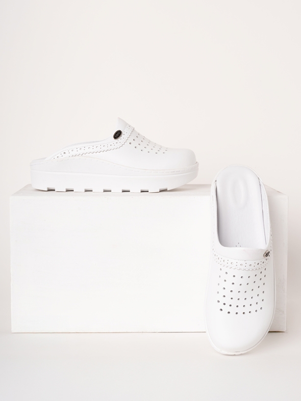 White Women's Doctor Nurse Medical Gold Fit Genuine Leather Clogs