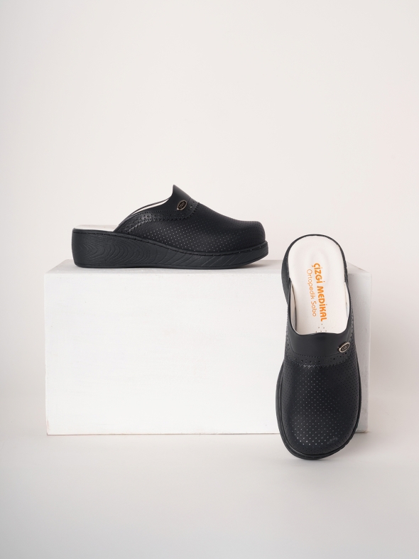 Flowering Women's Doctor Nurse Medical Plus Prestige Patterned Clogs